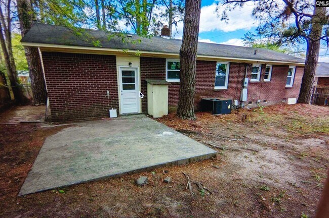 Building Photo - 1204 Omega Dr