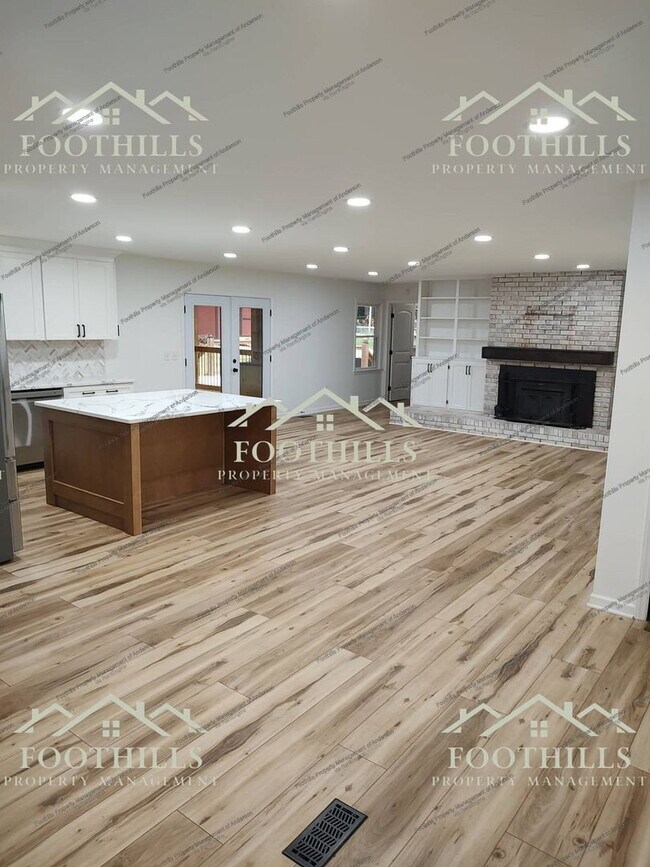 Building Photo - 202 Wedgewood Dr