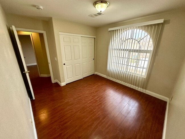 Building Photo - 6747 Enchanted Cove Ct