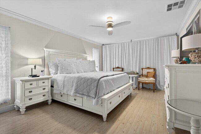 Building Photo - 11340 Briarwood Pl