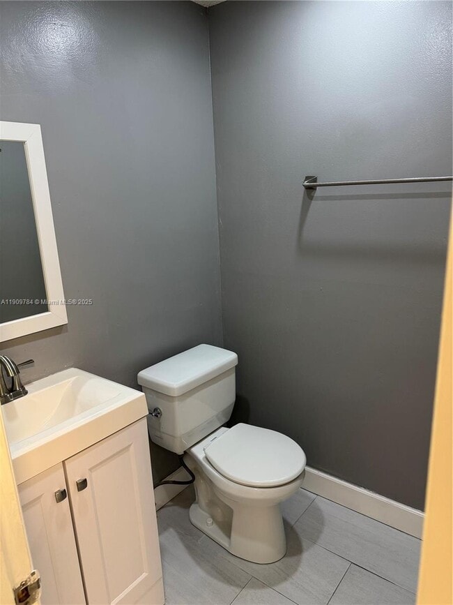 Building Photo - 6025 SW 133rd Ct