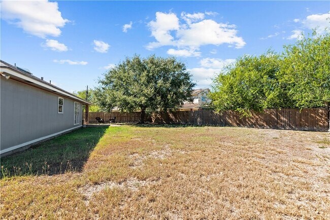 Building Photo - 6302 Penny Ln