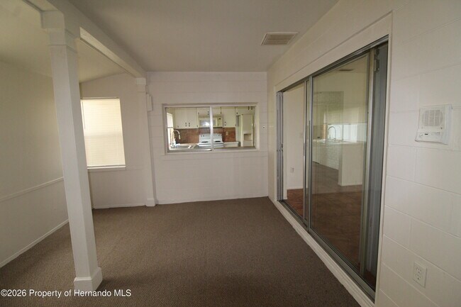 Building Photo - 5565 Baffin Cir