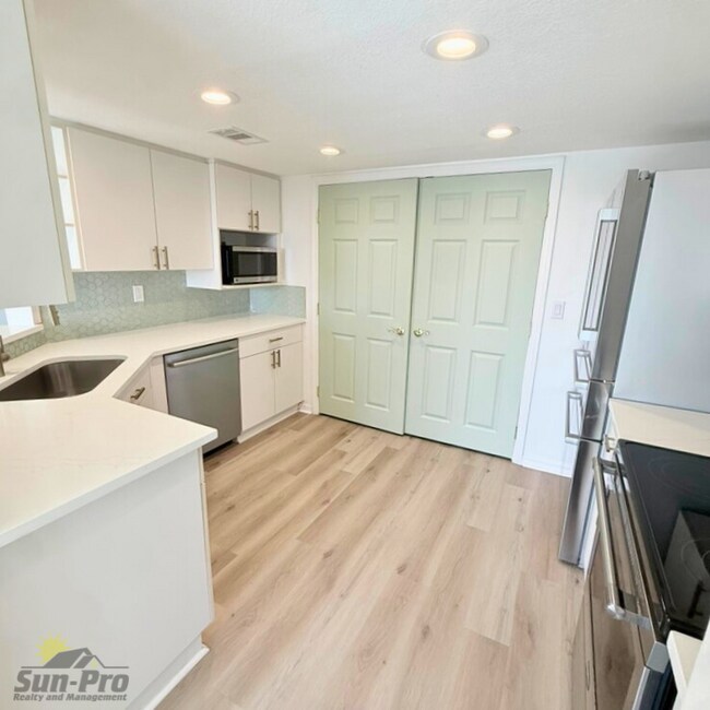 Building Photo - 2600 Ocean Shore Blvd