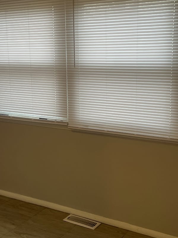 Building Photo - 505 W 53rd Ave