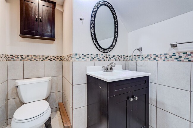 Building Photo - 195 Harvard St