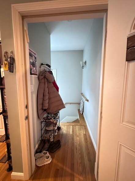 Building Photo - 127 Heath St