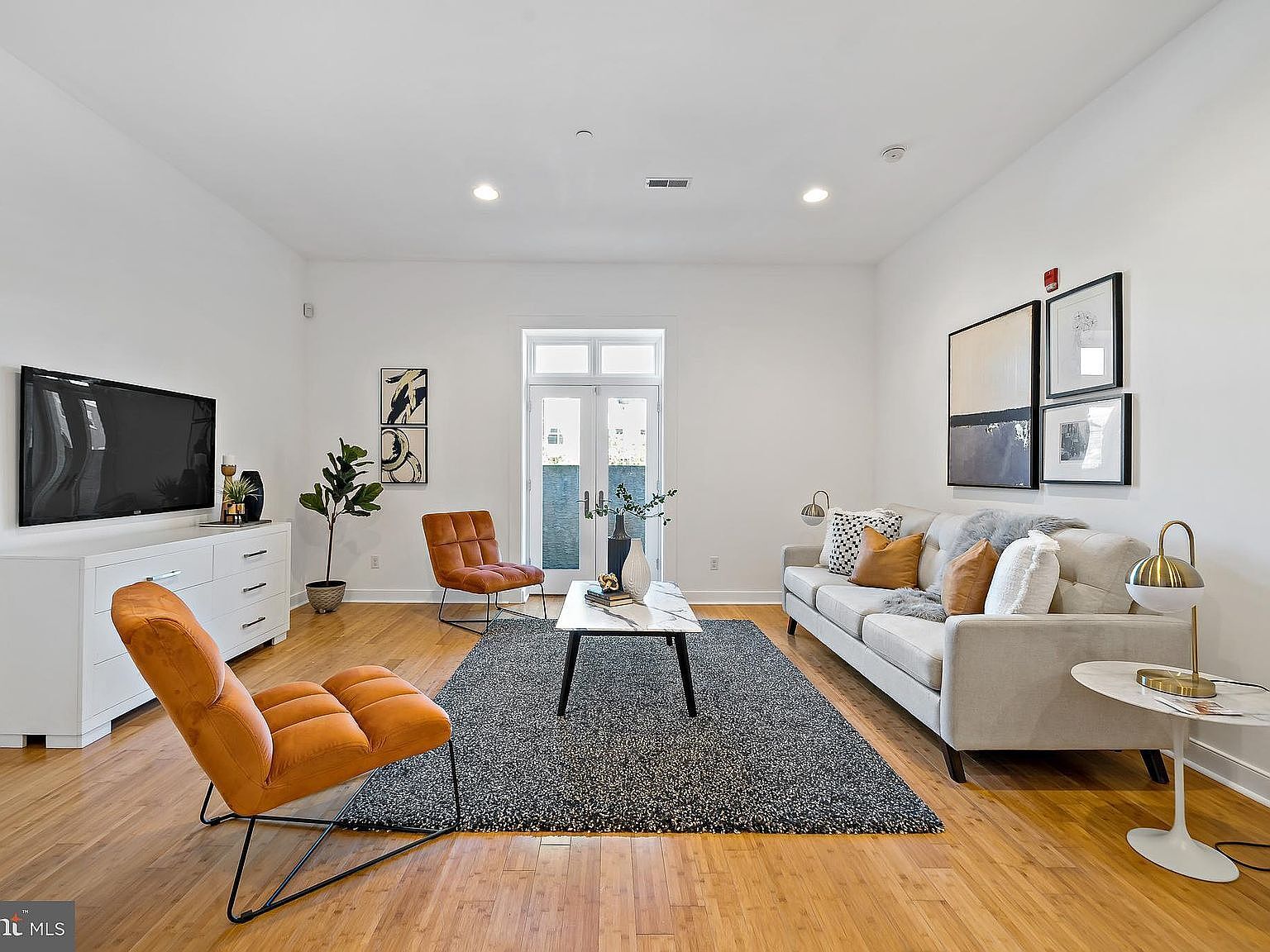 Building Photo - 655 N 16th St