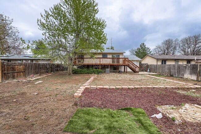 Building Photo - 949 Olathe St