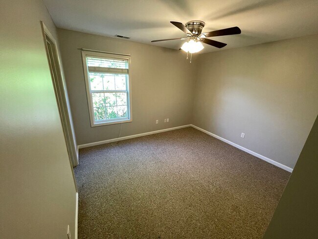 Building Photo - 10704 Copper Ridge Dr