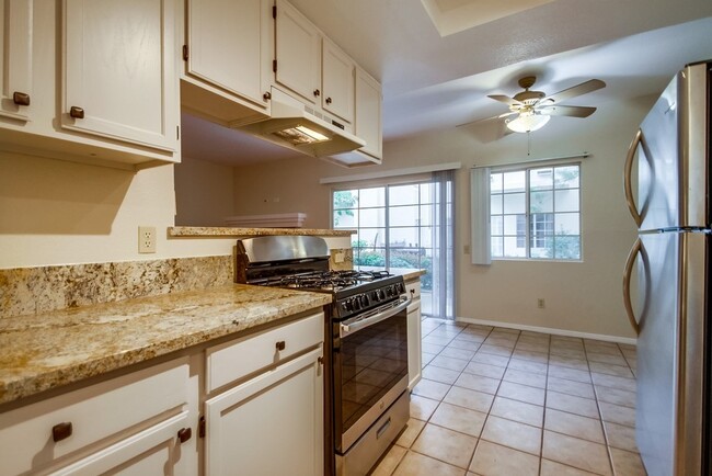 Building Photo - Spacious Townhome in San Marcos, 2-Car Gar...