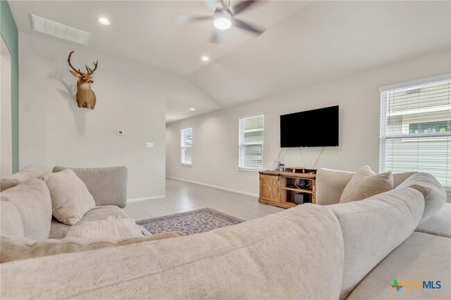 Building Photo - 460 Delta Crst