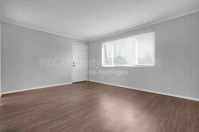 Building Photo - 2872 Howey Rd