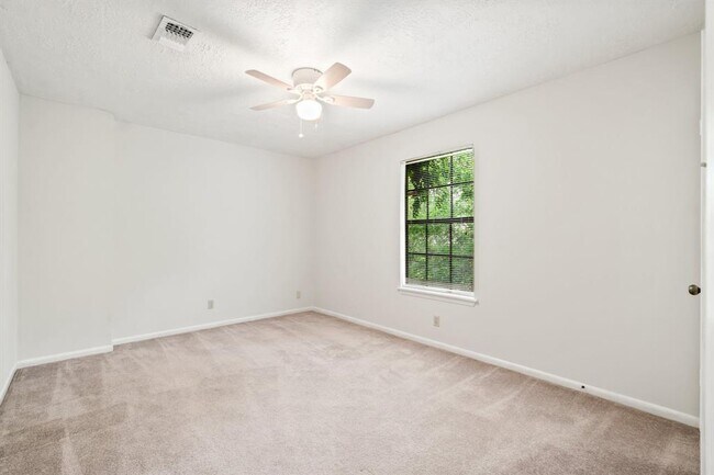 Building Photo - 29 W Torch Pine Cir