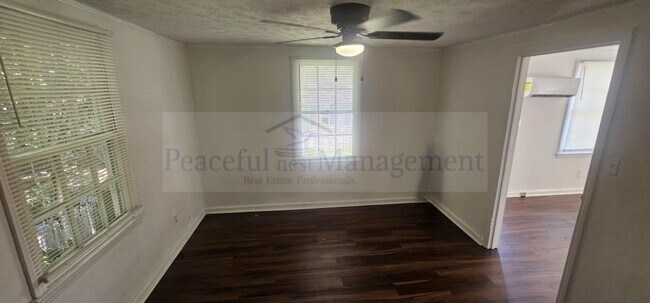 Building Photo - 2901 Peabody Ave