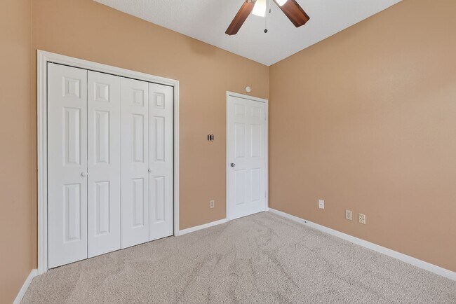 Building Photo - Bear Creek South