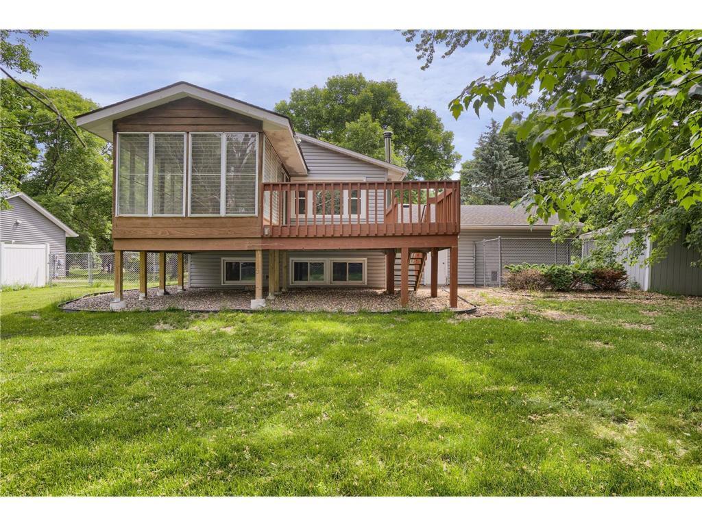 Building Photo - 9937 Deerwood Ln N