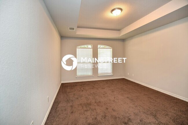 Building Photo - 3 Bedroom Pet-Friendly Home in Red Oak, TX with Main Street Renewal