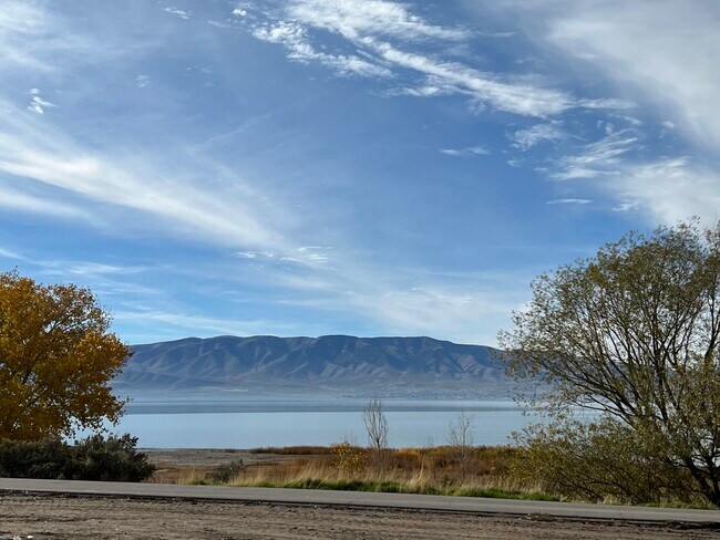 Building Photo - 767 N 380 W