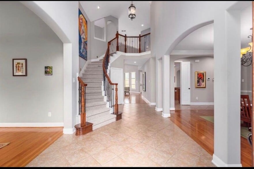 Building Photo - 2207 Bayou Cove Ln