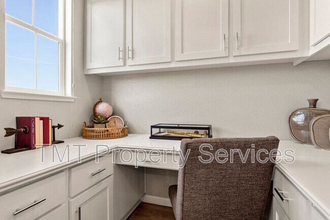 Building Photo - 4441 Rhone Walk