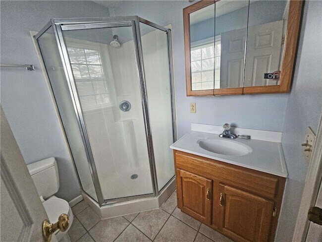 Building Photo - 118 Main St