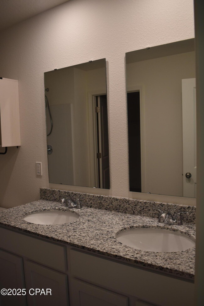 Building Photo - 1570 Aldoro Cir