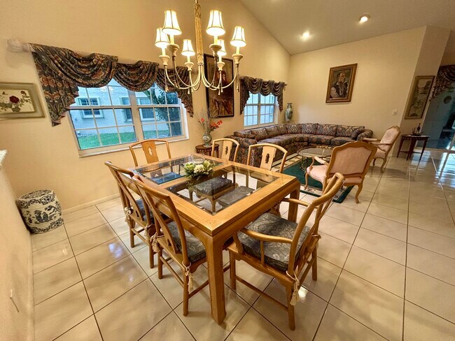 Building Photo - 7922 Sandy Pointe Dr