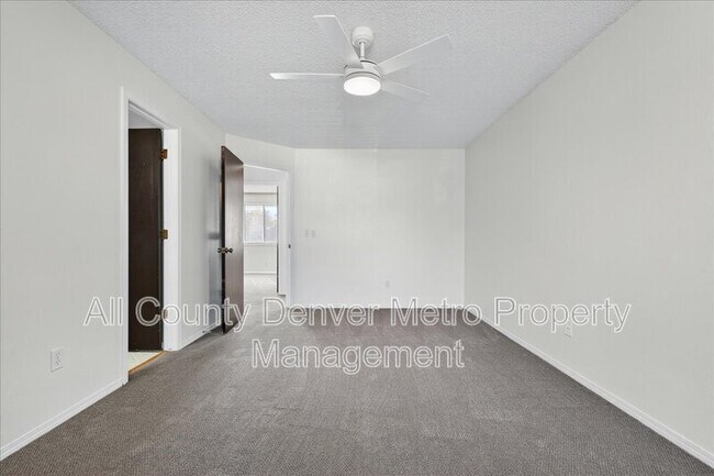 Building Photo - 306 Mulberry Cir