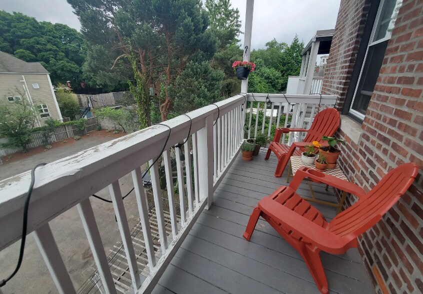 Building Photo - 283 Brookline St