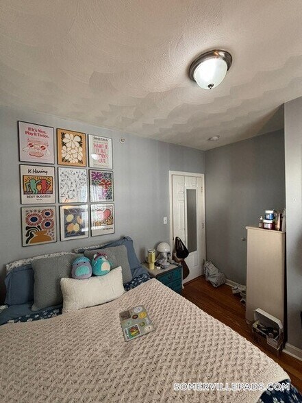 Building Photo - 50 Derby St