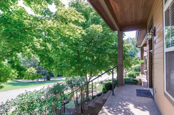 Building Photo - 2364 Zermatt Ave