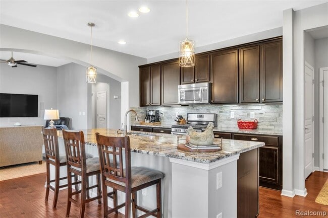 Building Photo - 15745 Diamante Dr