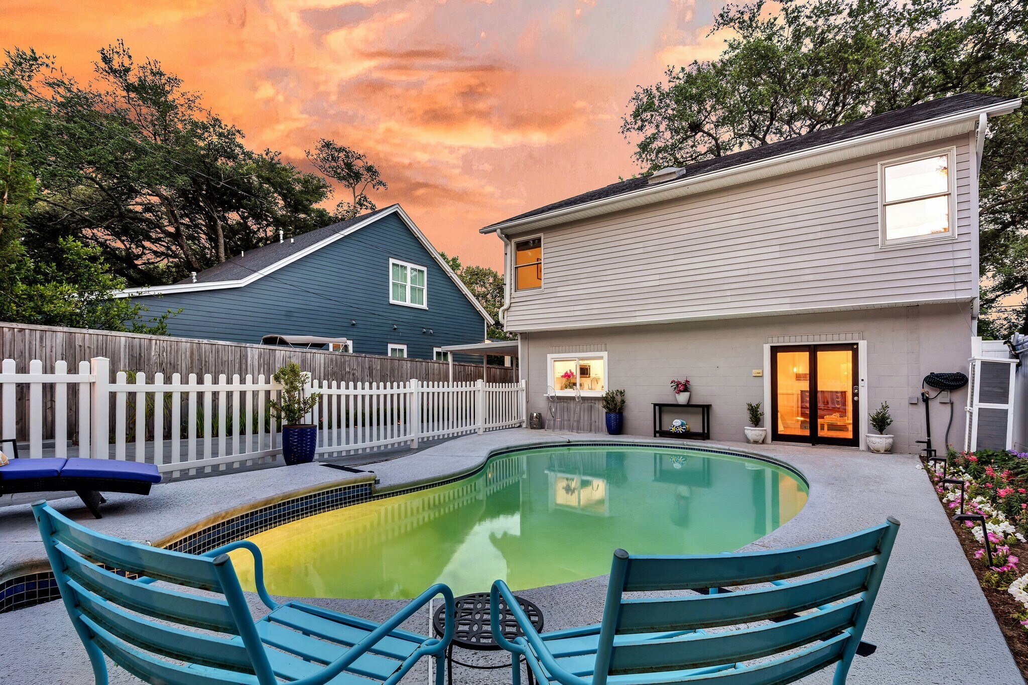 Back of House & Pool - 2142 Golfview Dr