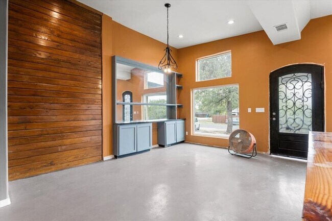 Building Photo - 17621 Stacey Ln