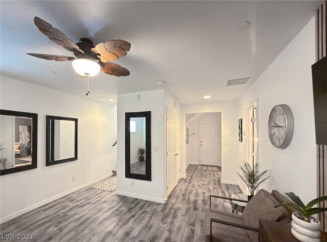 Building Photo - 372 Ambitious St