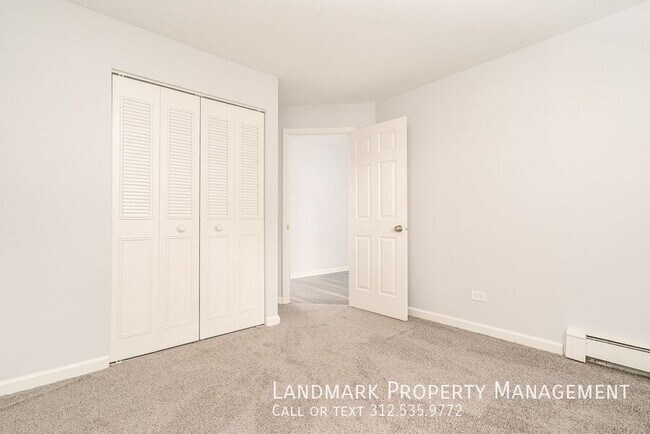 Building Photo - 9825 El Cameno Ln