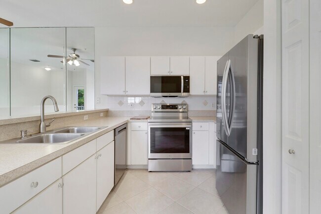 Building Photo - 110 Lighthouse Cir