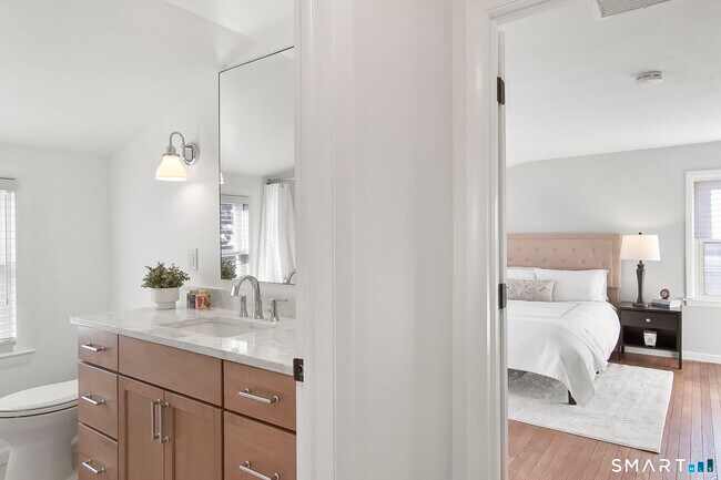 Building Photo - 26 Chelene Rd