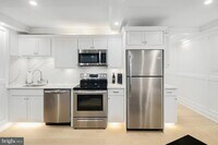 Building Photo - Beautifully Renovated 1 Bed Unit @ The Dor...