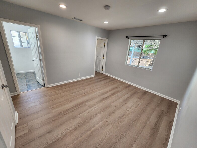 Building Photo - 12549 Barbara Ann St