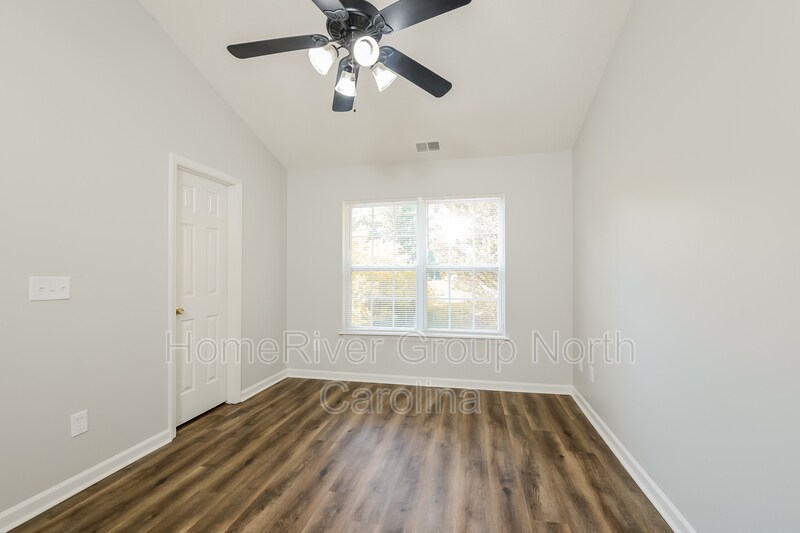 Building Photo - 3140 Kensington Pl