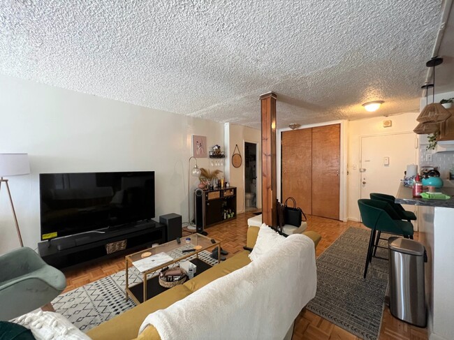 Building Photo - 280 Marin Blvd