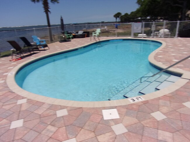 Building Photo - 1822 Sea Pines Ln