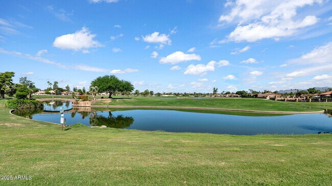 Building Photo - 7500 N Vía Camello Del Sur