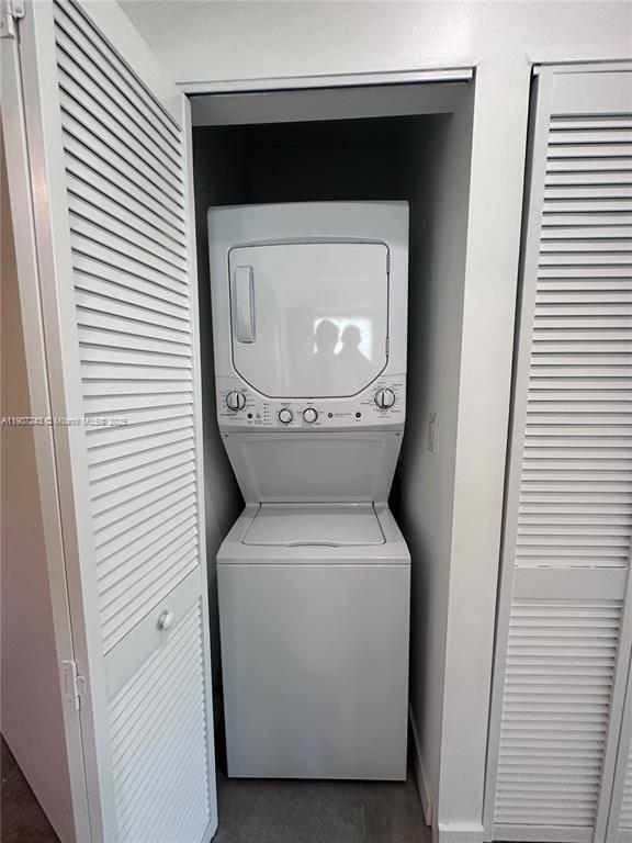 Building Photo - 165 NW 39th St