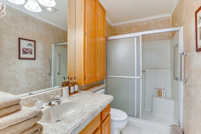 Building Photo - 29695 Circle R Greens Dr