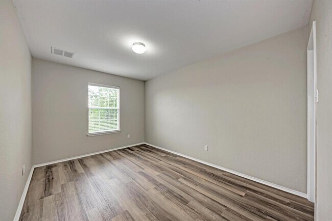 Building Photo - 3417 Tralagon Trail