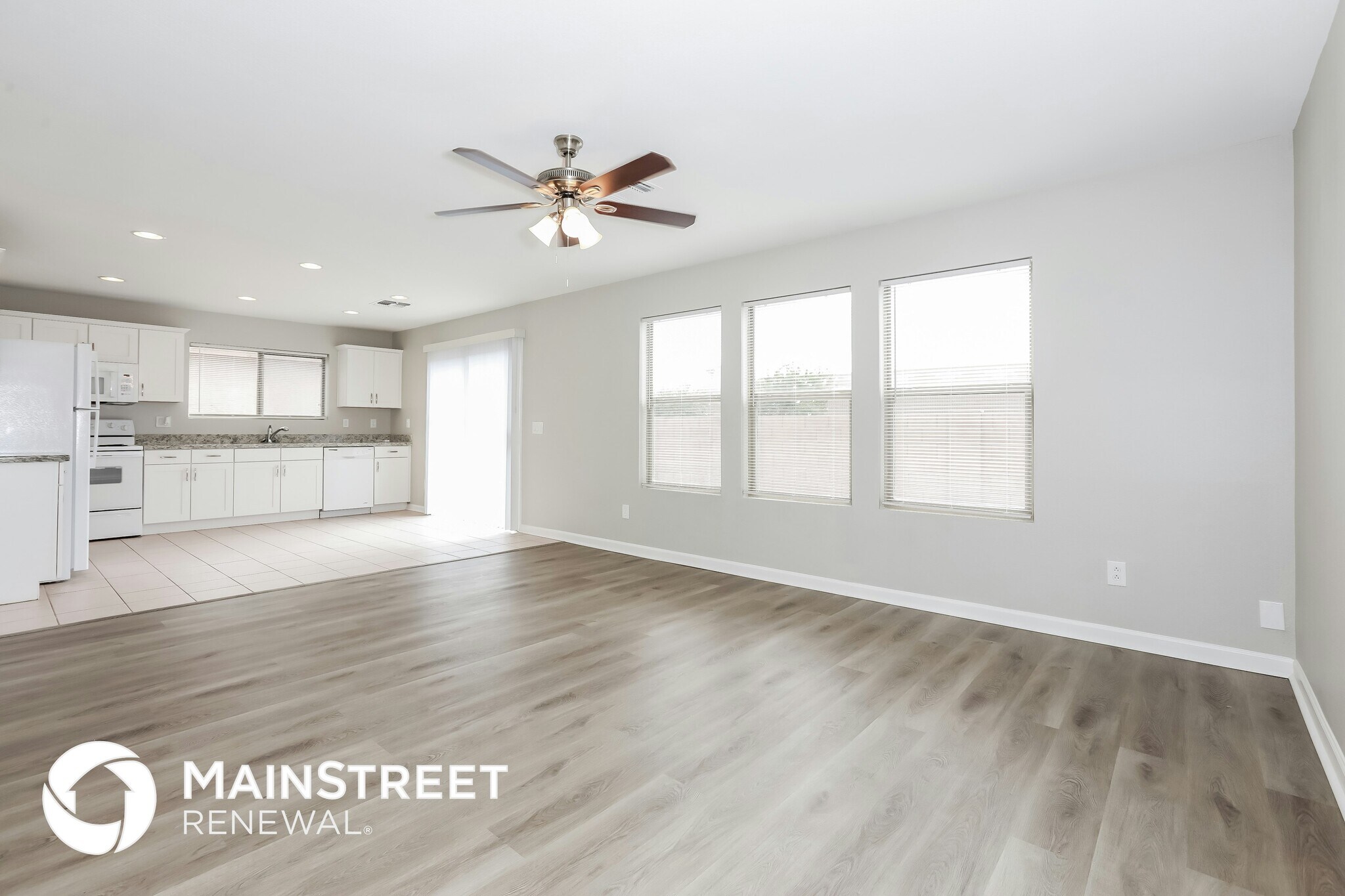 Building Photo - 1566 S Danielson Way