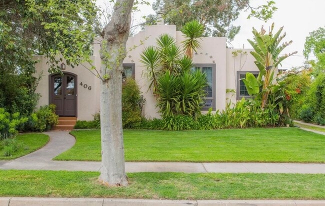 Building Photo - Beautiful Southside Los Banos Rental